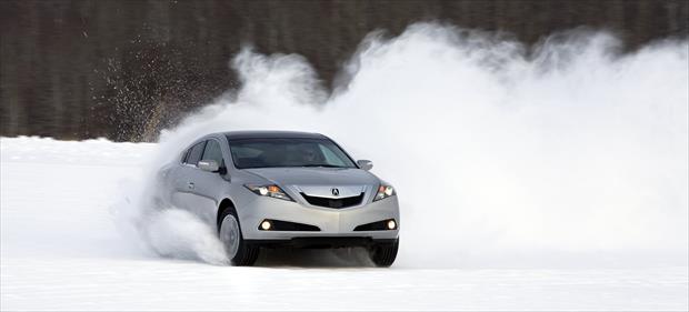 هفت نکته ای که باید هنگام رانندگی در برف رعایت کنیم